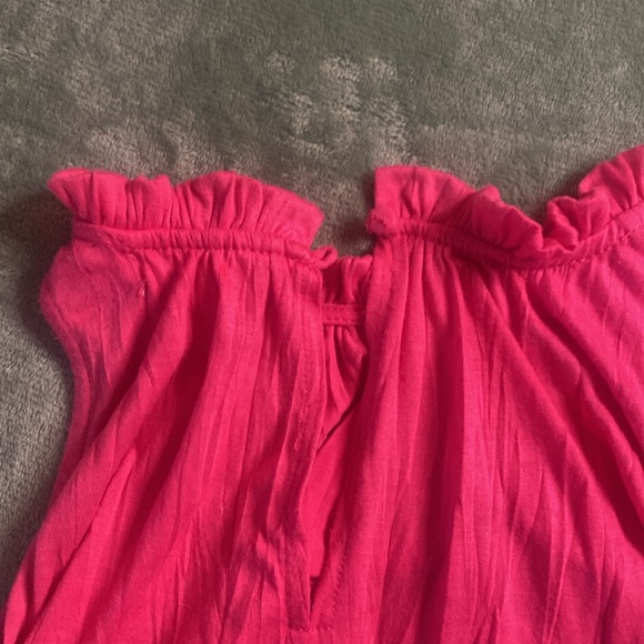 Hot pink ribbed summer blouse! - Picture 5 of 5